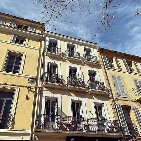 Centre Historique Les Thermes T3 Hyper Centre Balcon *